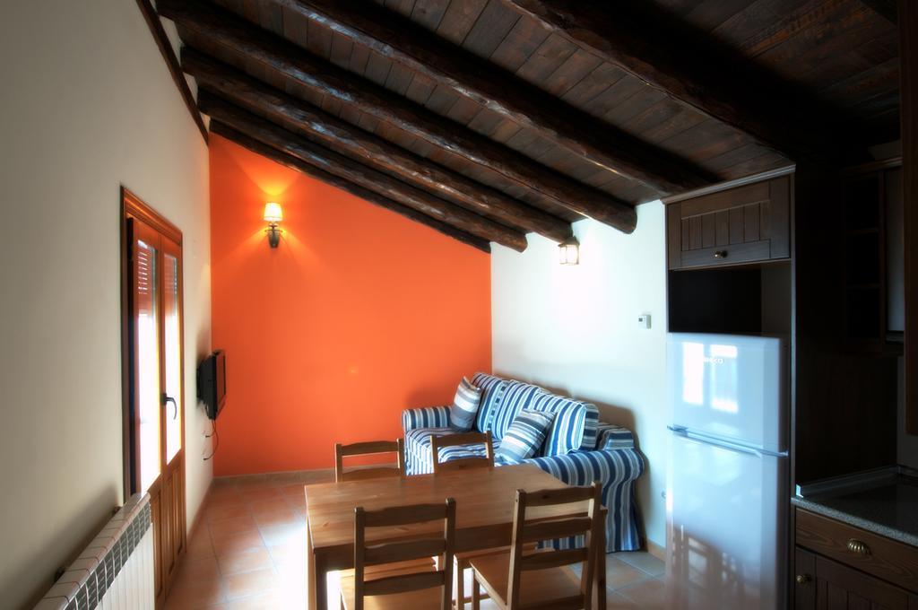 Apartamentos Cine Capicol الباراثين الغرفة الصورة